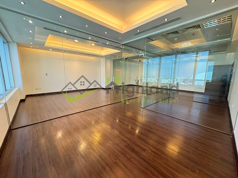 AED  170,000  Yearly