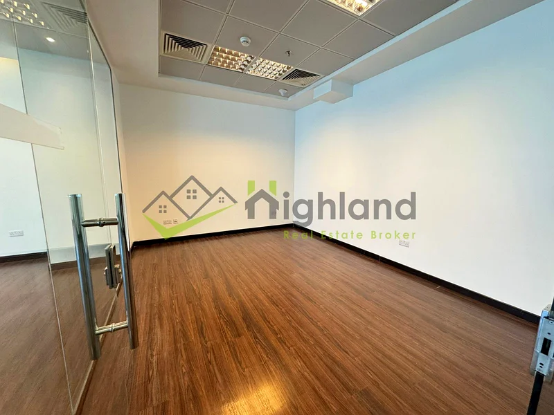 AED  170,000  Yearly