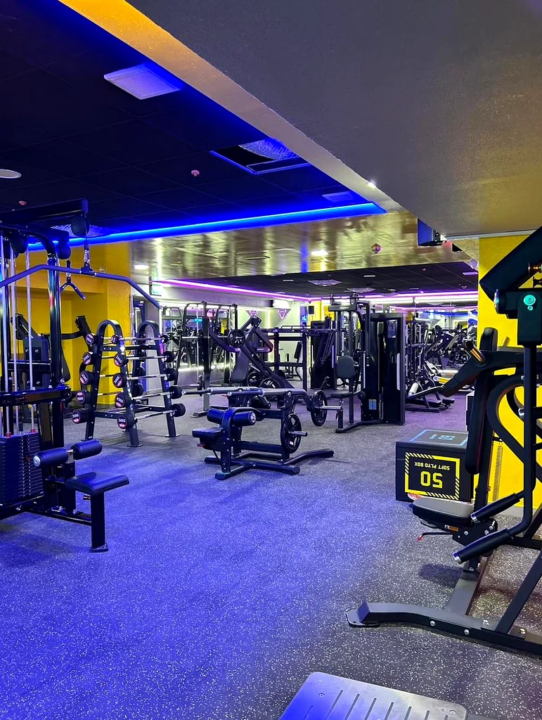 AED  997  Monthly